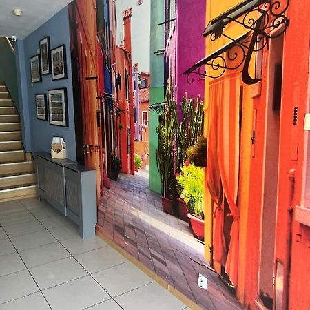 Haţeg Artmotel & Bistro מראה חיצוני תמונה