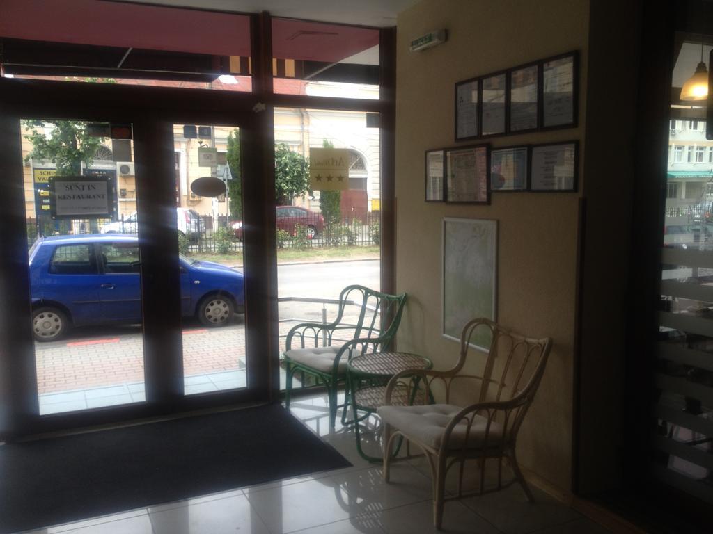 Haţeg Artmotel & Bistro מראה חיצוני תמונה