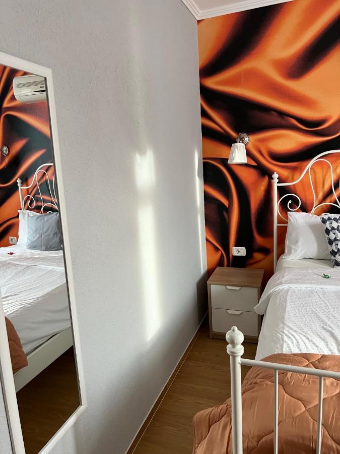 Haţeg Artmotel & Bistro מראה חיצוני תמונה