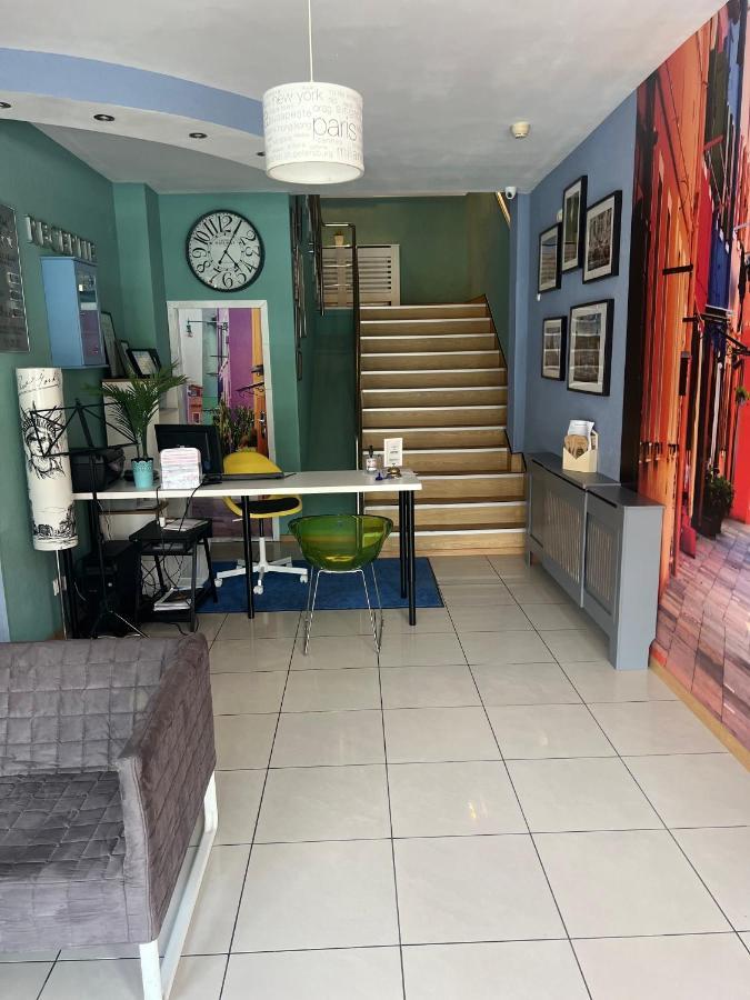 Haţeg Artmotel & Bistro מראה חיצוני תמונה