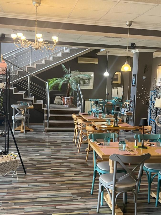 Haţeg Artmotel & Bistro מראה חיצוני תמונה