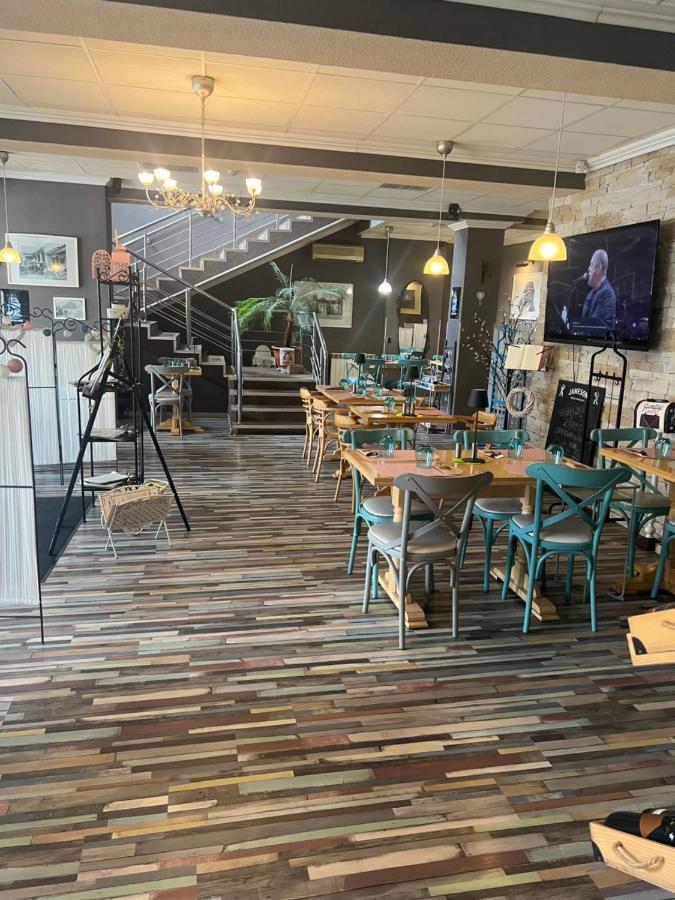 Haţeg Artmotel & Bistro מראה חיצוני תמונה
